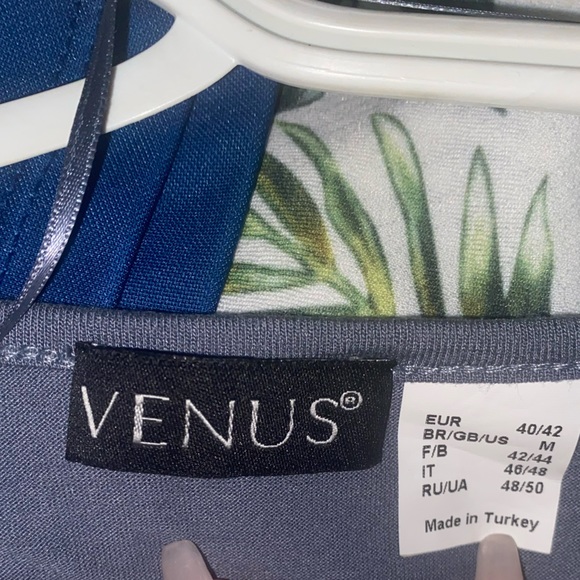 Venus Maxi Runched Dress - Picture 4 of 4